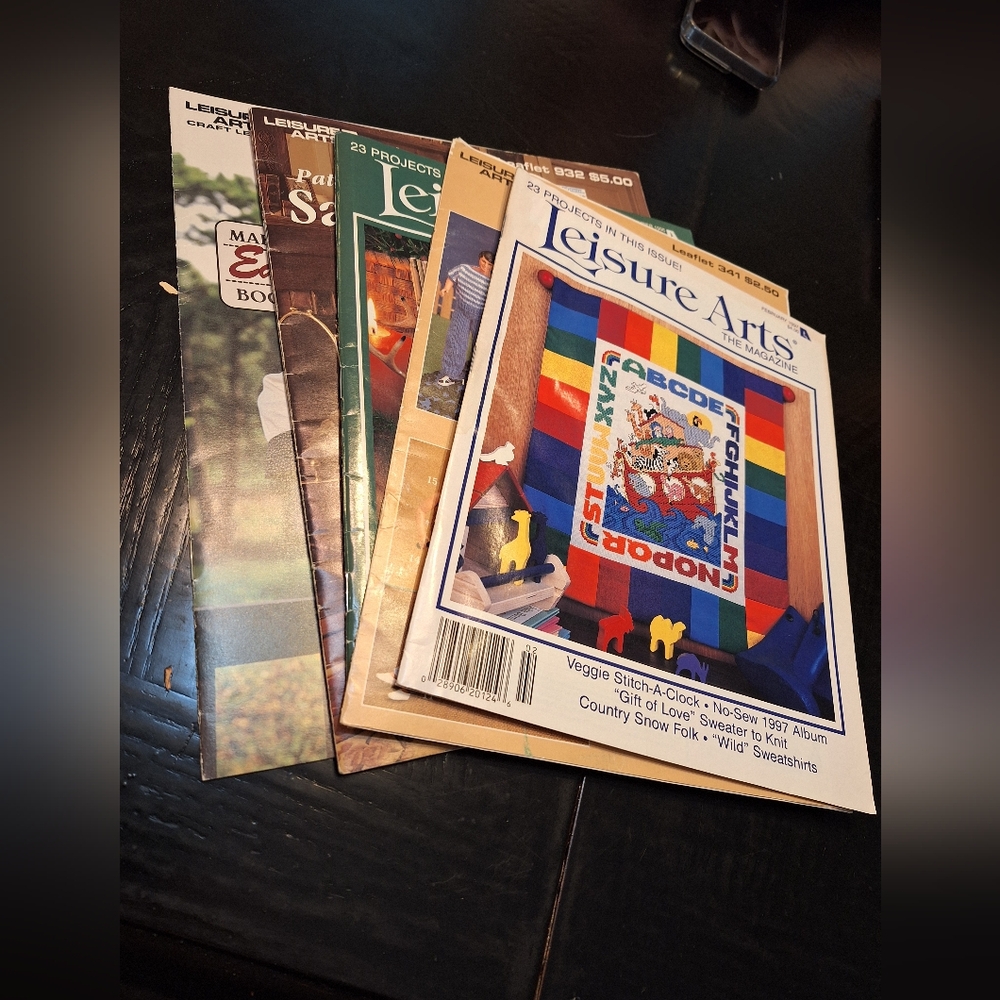 Lot of vintage craft leaflets and Leisure Magazines from the 1990's